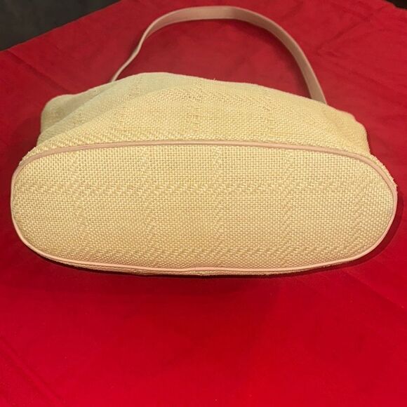 Fossil Elegant Tan Woven Tote Bag with Wooden Handles and Long Strap - Picture 5 of 10